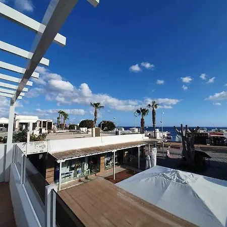 Costa Mathilda * Tías